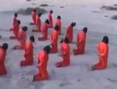 «Ζωντανή» εκτέλεση μελών του ISIS από άνδρες του λιβυκού Στρατού (σκληρές εικόνες,βίντεο)